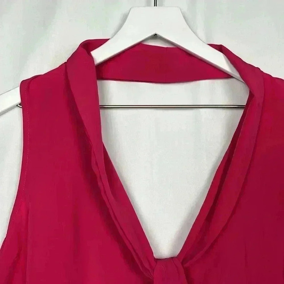 Lucy Love Womens Blouse Pink L Sleeveless Button Down Back Sash Vneck Pretty New - Picture 2 of 11